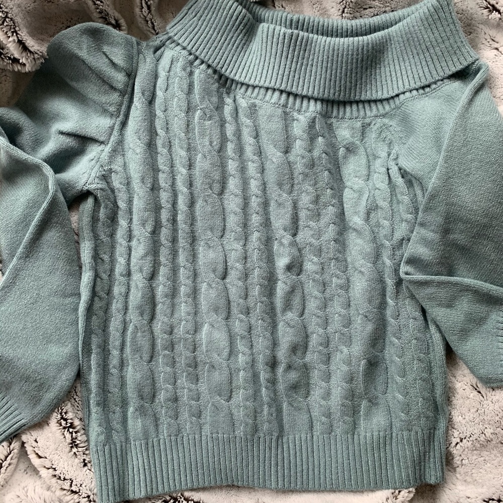 Off Shoulder Crochet Sweater - Picture 4 of 7